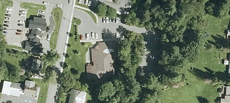 332 Dewey St