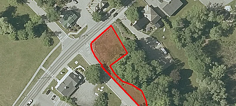 4652 Main St