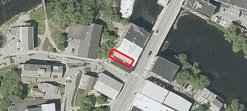 64 Main St