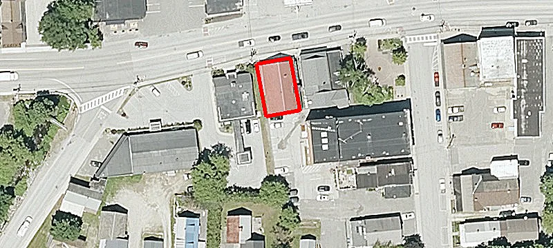 196 Main St