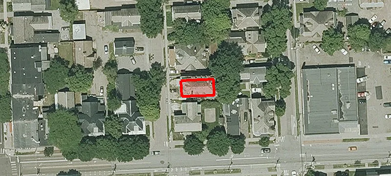 10 Lafayette Pl