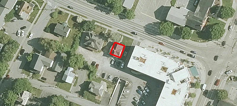 8 Pearl St