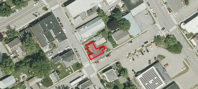 19 Maple St