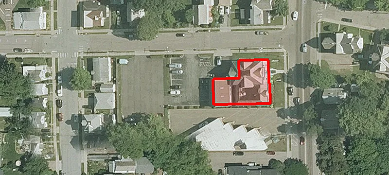 132 Main St