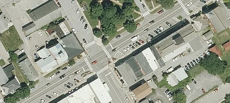7 Grn St