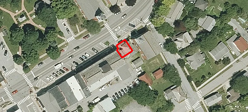 135 Main St