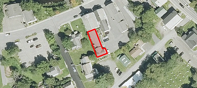 14 Main St