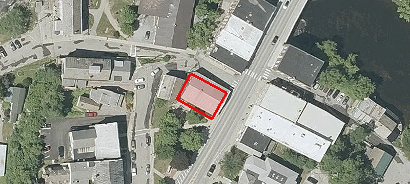 68 Main St