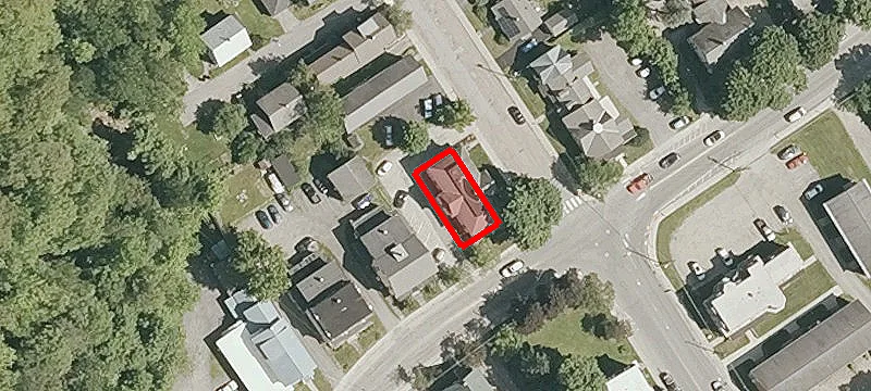 162 Elm St