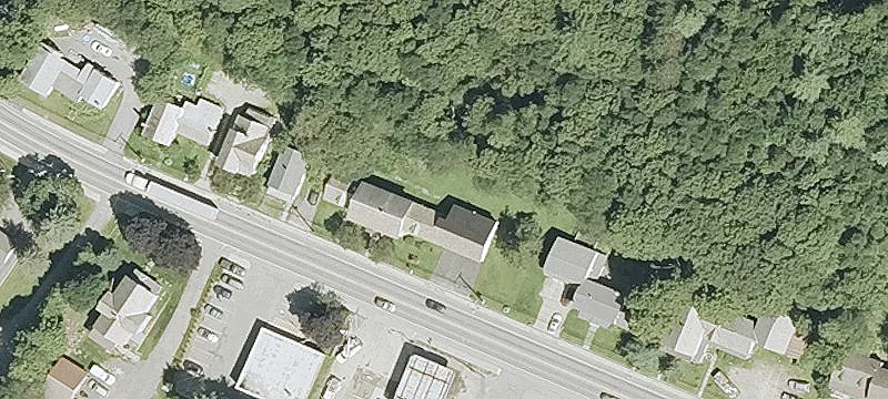 44 Main St