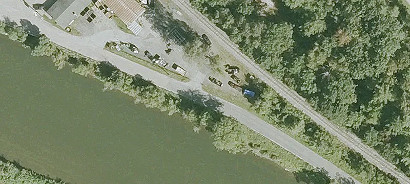 1 Riv Rd