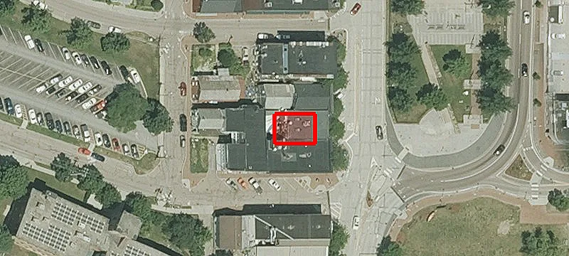 28 Main St