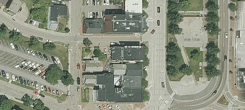 36 Main St