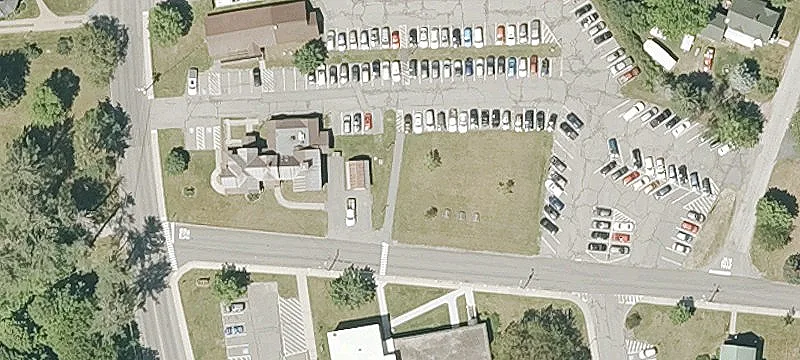 2 Maple St