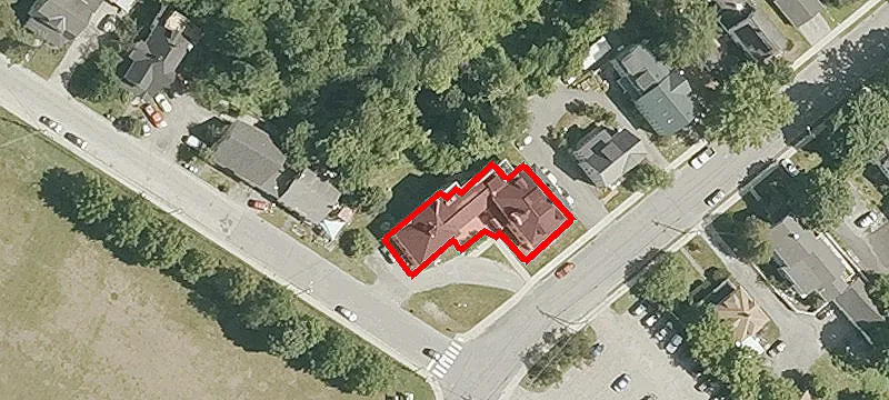 56 College St