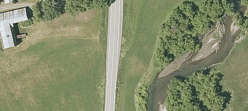 76 Howe Ln