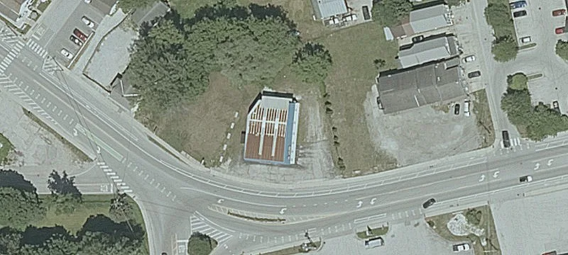 376 Main St