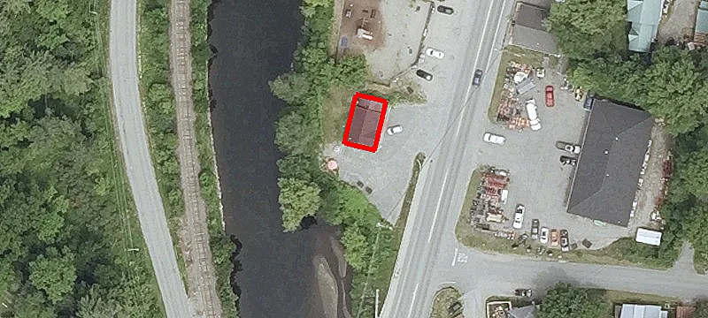 21 Memorial Dr