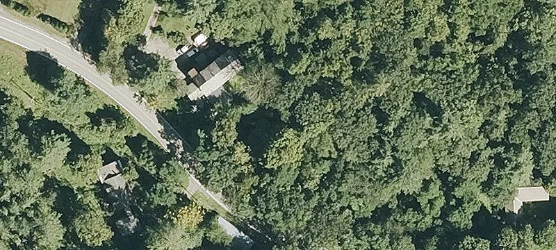 4 Woodlawn Cemetery Rd