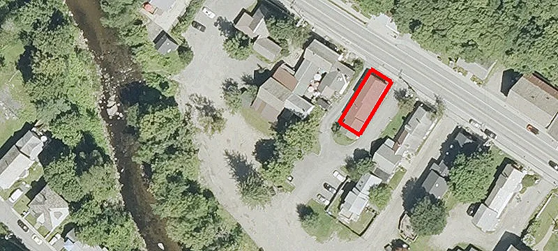 28 Main St