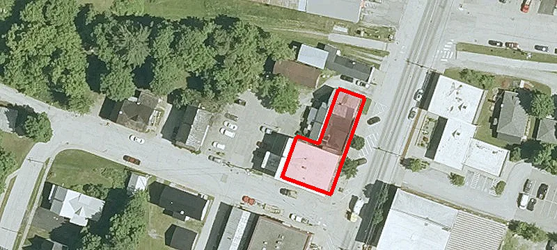 371 Main St