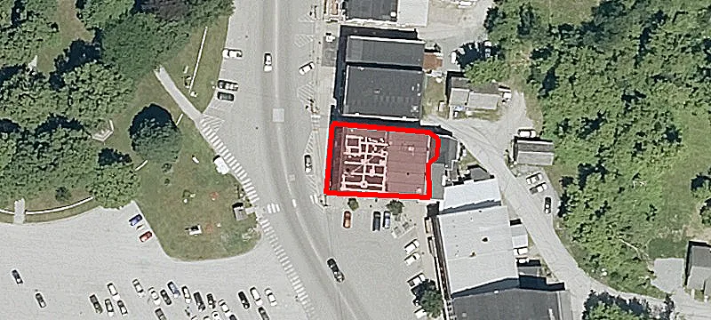 87 Main St