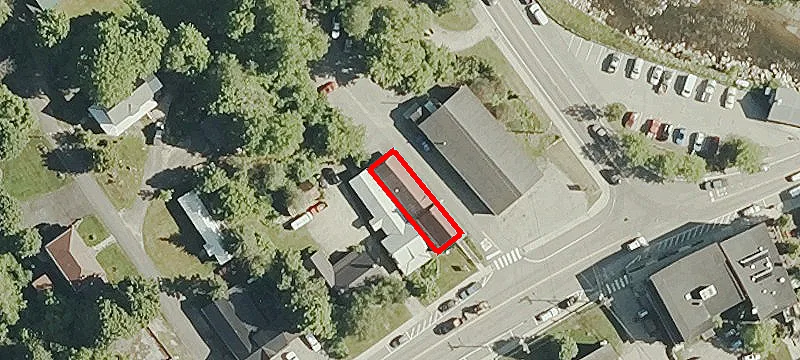 132 Main St