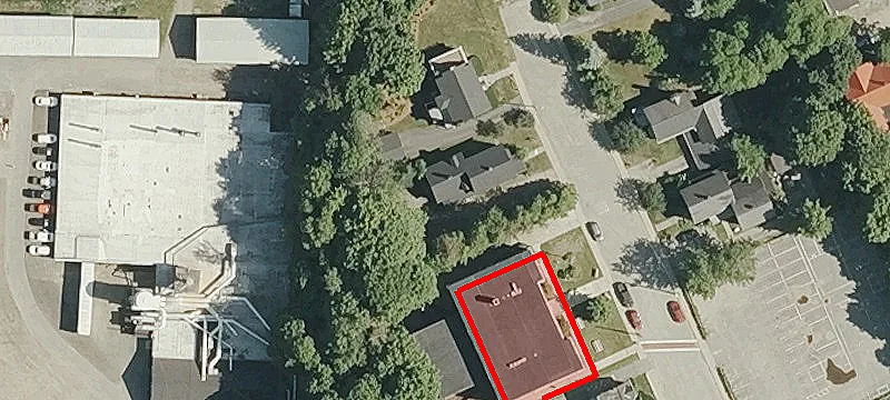 83 School St