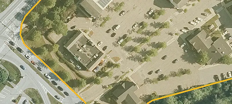 20 Carmichael St