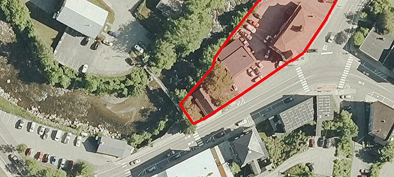 42 Main St
