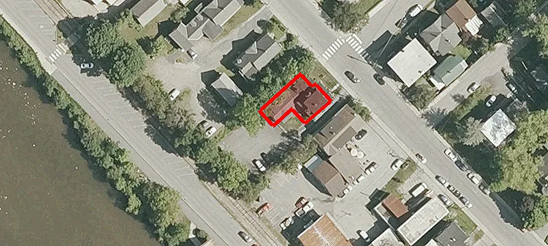 77 Barre St