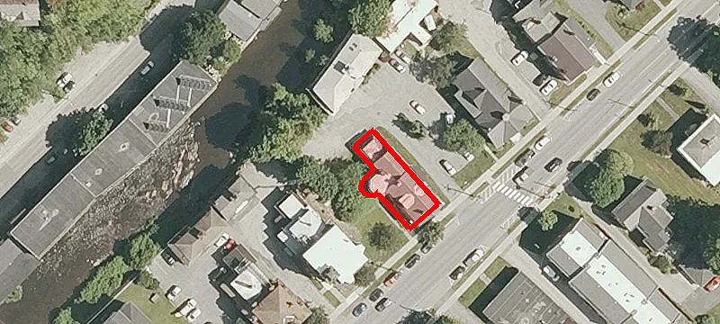 140 Main St