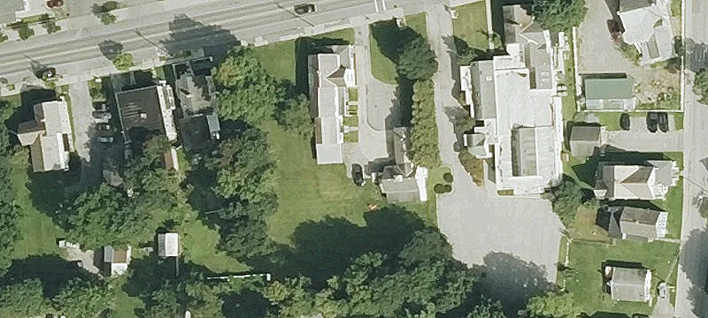 649 Main St