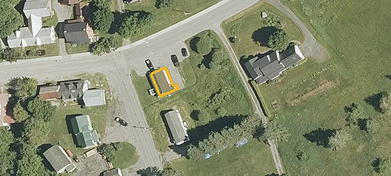 12 Cemetery Rdg