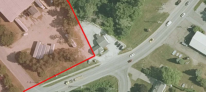 687 Industrial Ave