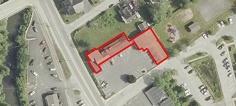 573 Main St
