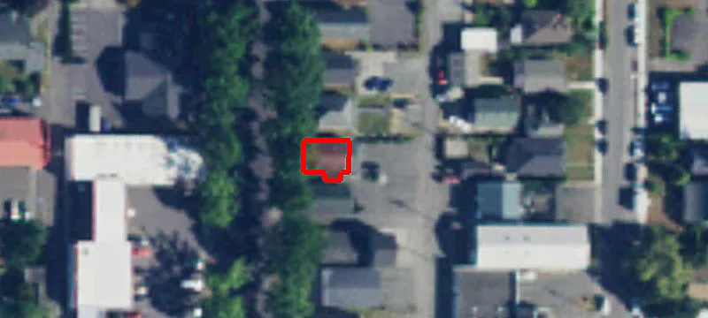 2124 James St