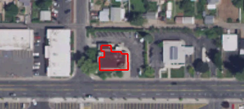 103 Queen Ave