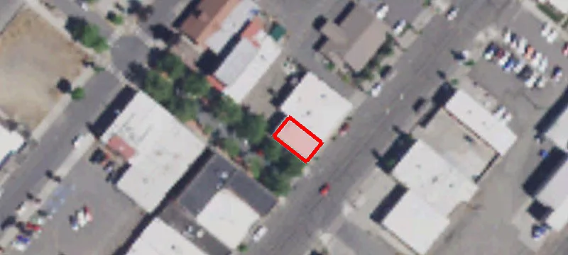502 1st St