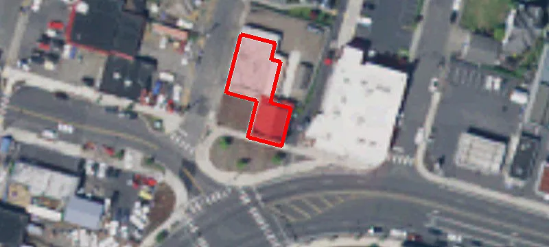 211 Main St
