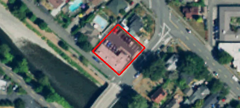 830 Riverside Dr