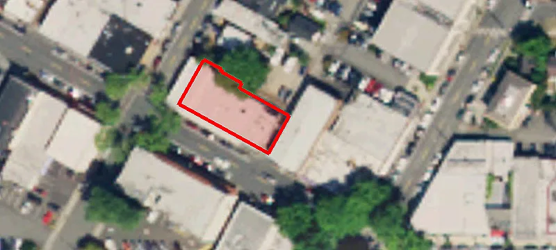 411 Main St