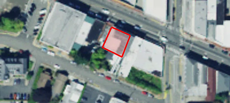724 Bay St