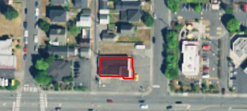 1919 Everett Ave