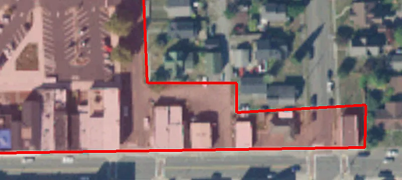 832 Main St
