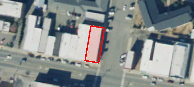 121 1st St