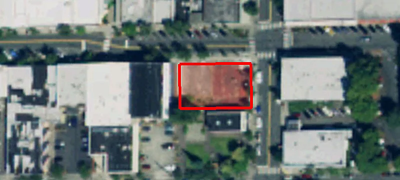 308 Meeker St