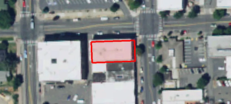 425 Main St