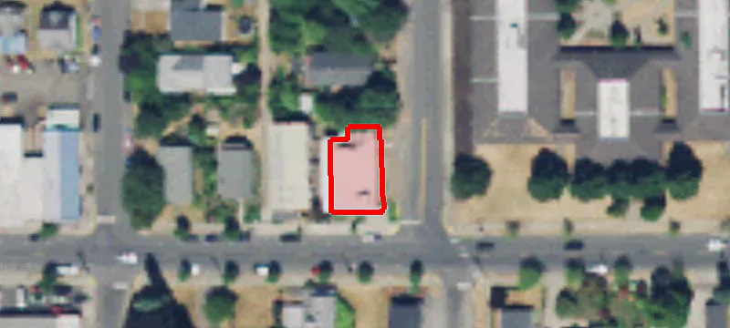 418 Pioneer St
