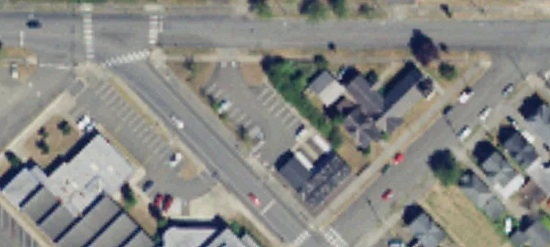 305 Simpson Ave